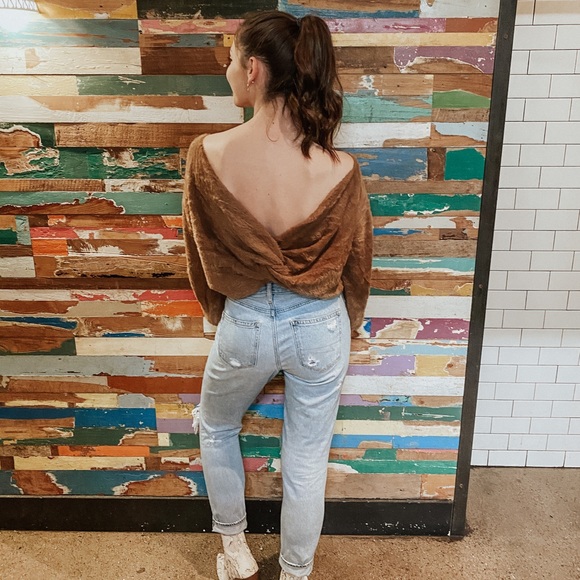 HELLO, I’m Angela! 🌻 - Picture 3 of 12